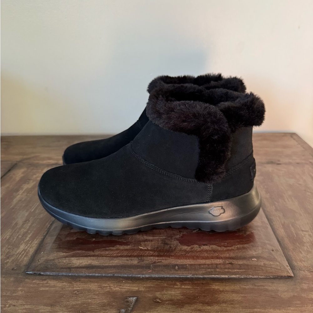 Skechers On The Go Joy black suede faux fur slip in ankle boots women’s 7.5 - Picture 3 of 7